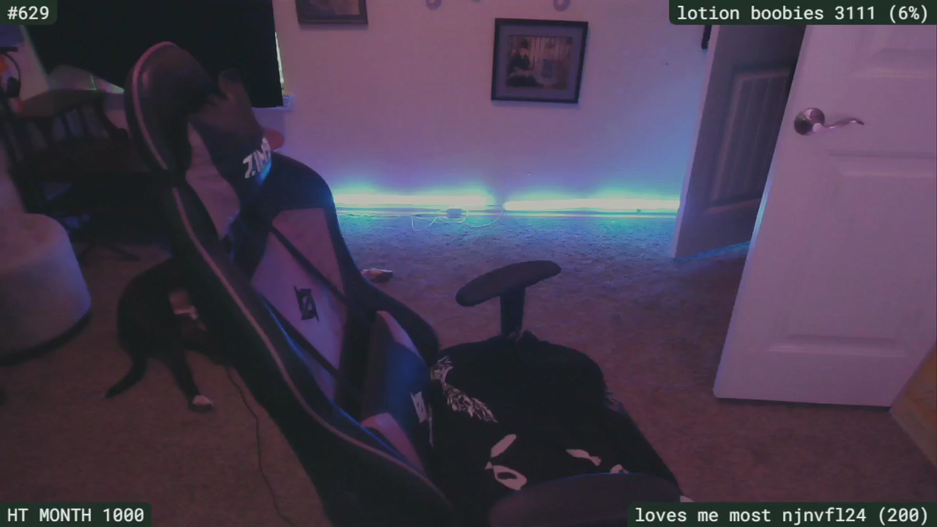 Gallery image thumbnail from SassySarah94's myfreecams stream on, 09/10/2024, 20:54 image 4 of 20