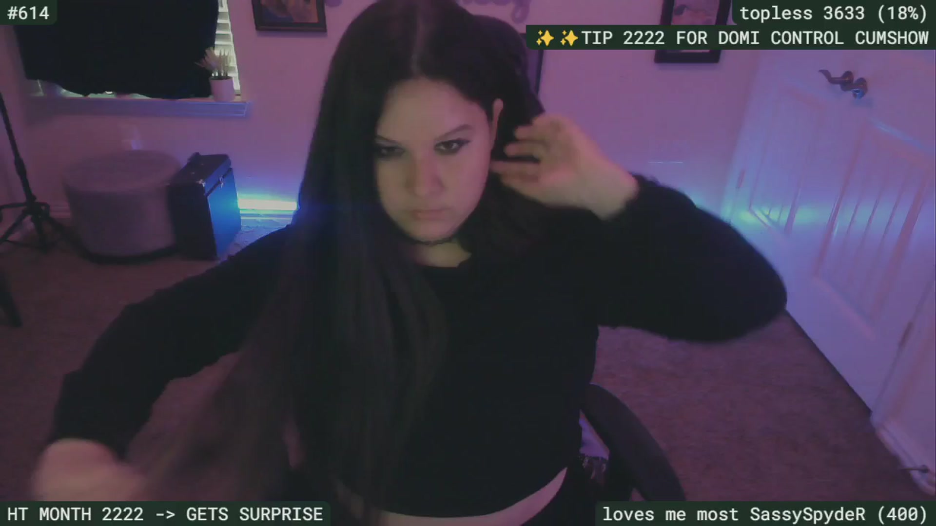 Gallery image thumbnail from SassySarah94's myfreecams stream on, 09/17/2024, 05:44 image 12 of 20