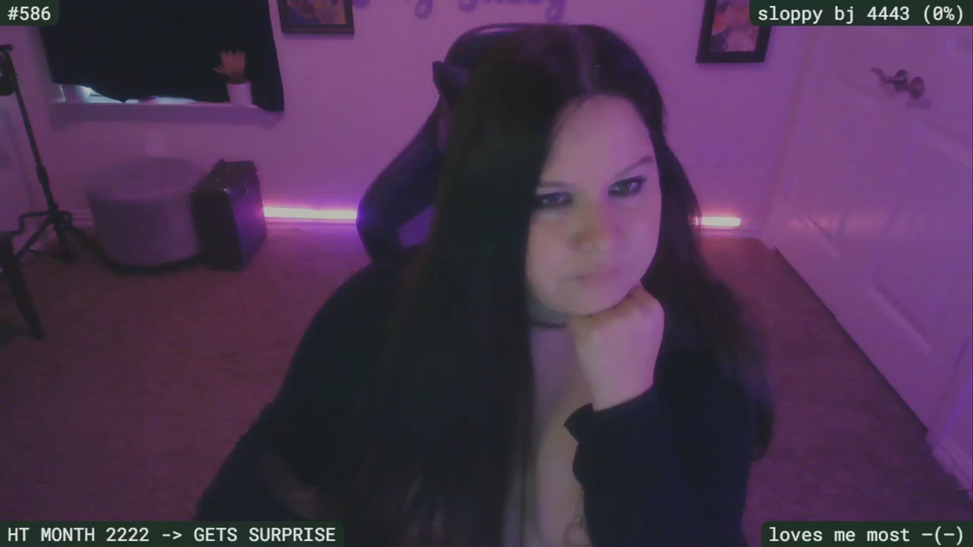 Gallery image thumbnail from SassySarah94's myfreecams stream on, 09/17/2024, 21:31 image 9 of 20