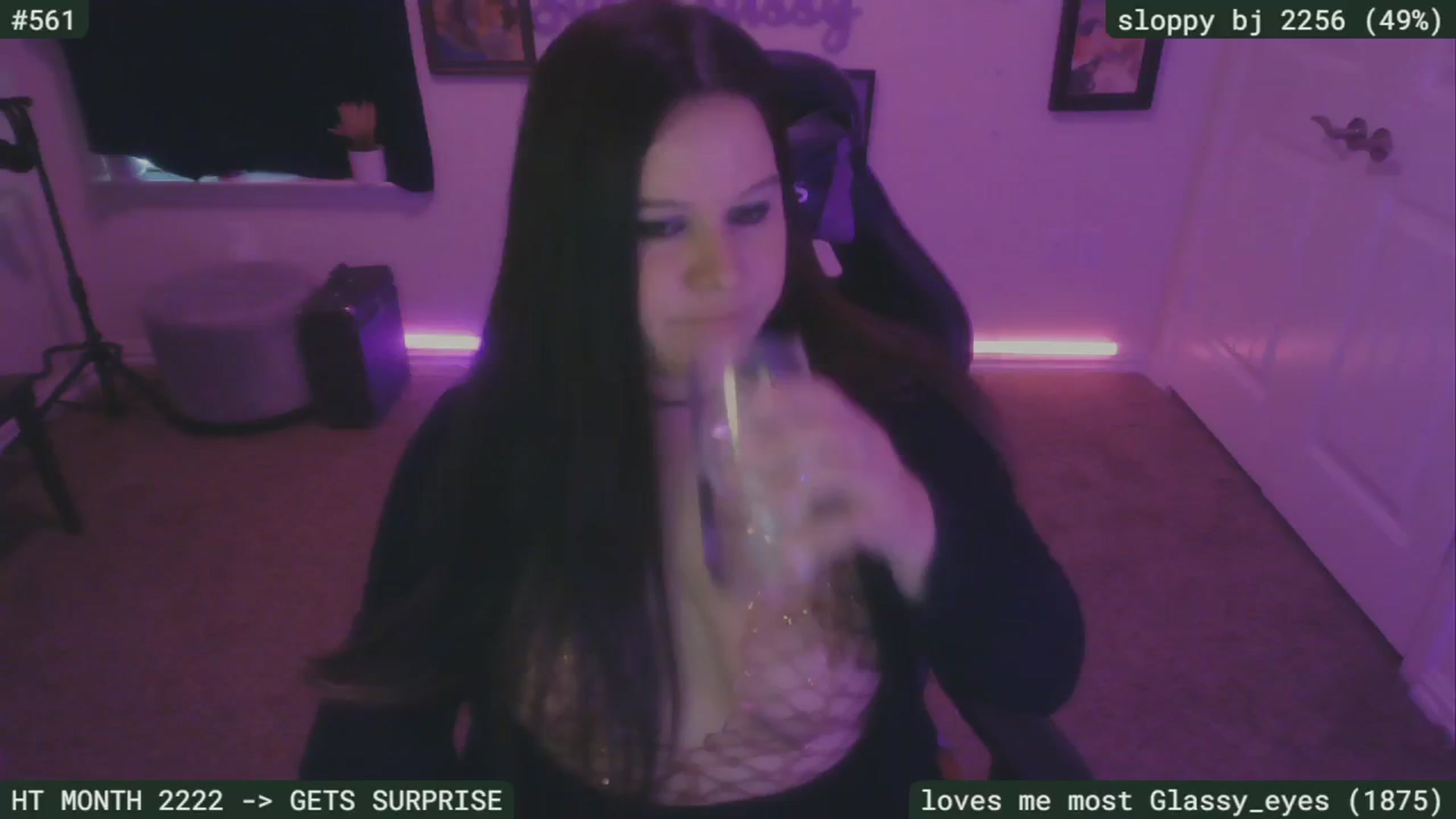 Gallery image thumbnail from SassySarah94's myfreecams stream on, 09/17/2024, 22:47 image 15 of 20