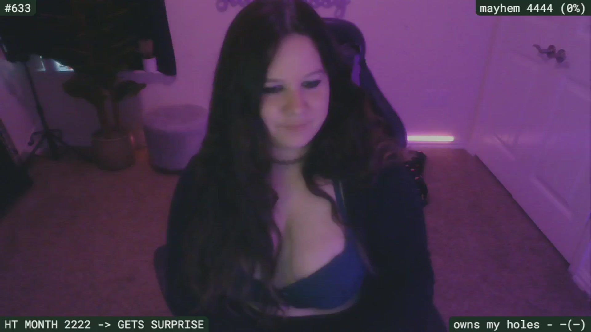 Gallery image thumbnail from SassySarah94's myfreecams stream on, 09/20/2024, 19:39 image 5 of 20