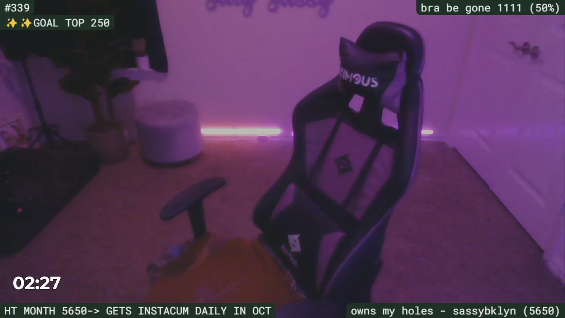 Gallery image thumbnail from SassySarah94's myfreecams stream on, 09/27/2024, 03:11 image 6 of 20