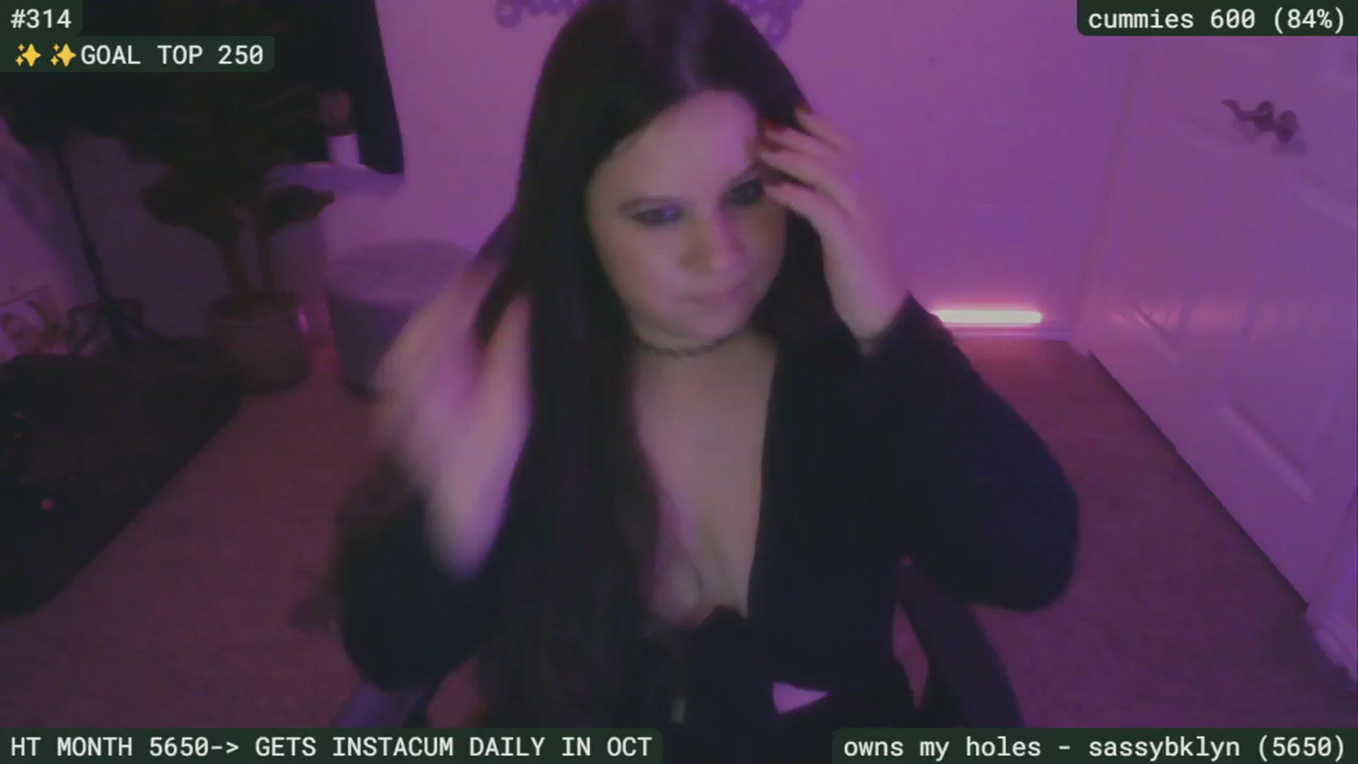 Gallery image thumbnail from SassySarah94's myfreecams stream on, 09/27/2024, 03:11 image 15 of 20