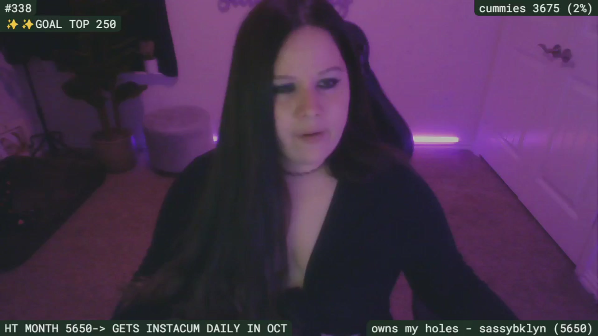 Gallery image thumbnail from SassySarah94's myfreecams stream on, 09/27/2024, 03:11 image 11 of 20