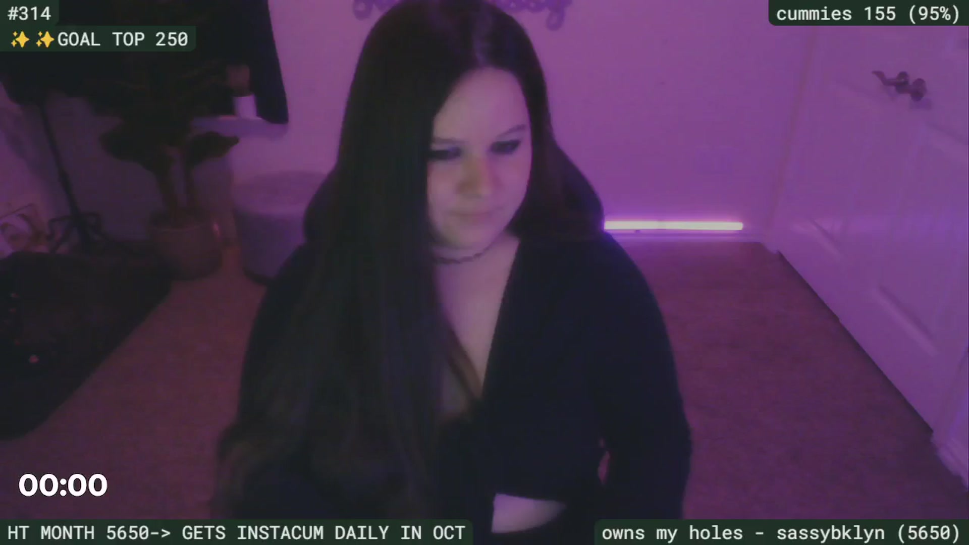 Gallery image thumbnail from SassySarah94's myfreecams stream on, 09/27/2024, 03:11 image 19 of 20