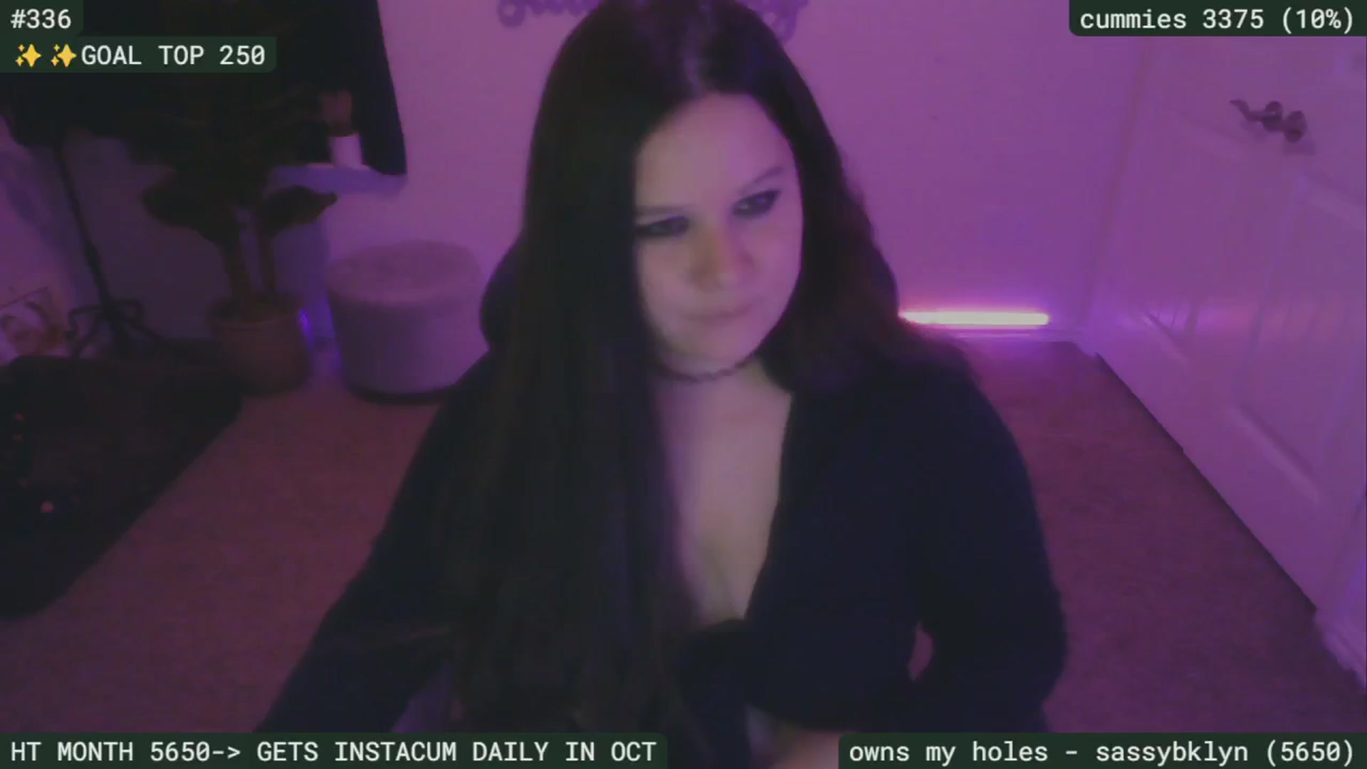 Gallery image thumbnail from SassySarah94's myfreecams stream on, 09/27/2024, 03:11 image 14 of 20