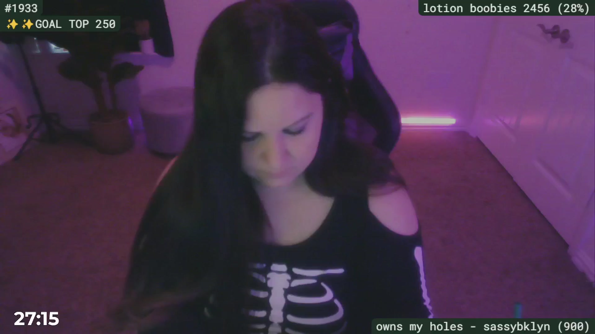 Gallery image thumbnail from SassySarah94's myfreecams stream on, 10/02/2024, 20:10 image 13 of 20
