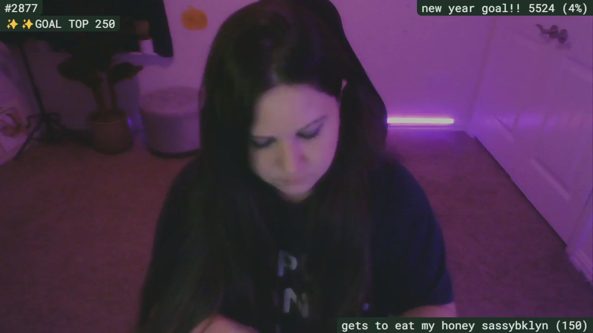 Gallery image thumbnail from SassySarah94's myfreecams stream on, 10/04/2024, 03:10 image 10 of 20