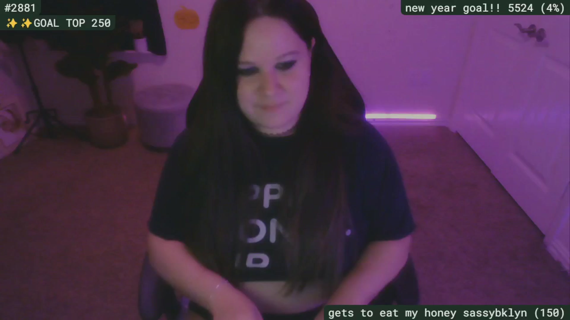 Gallery image thumbnail from SassySarah94's myfreecams stream on, 10/04/2024, 03:10 image 11 of 20