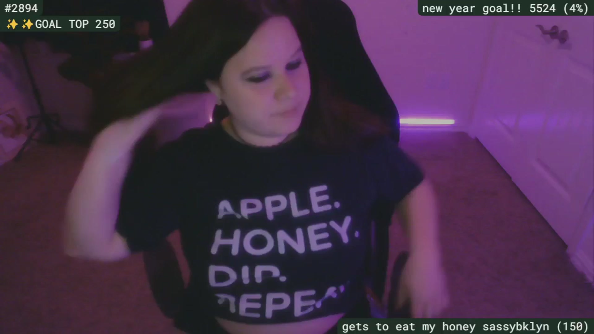 Gallery image thumbnail from SassySarah94's myfreecams stream on, 10/04/2024, 03:10 image 18 of 20
