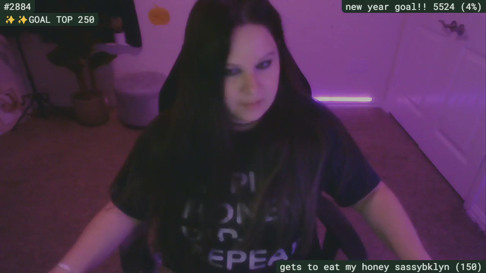 Gallery image thumbnail from SassySarah94's myfreecams stream on, 10/04/2024, 03:10 image 13 of 20