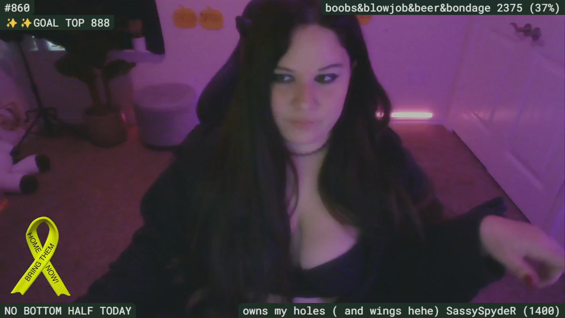 Gallery image thumbnail from SassySarah94's myfreecams stream on, 10/07/2024, 22:09 image 13 of 20