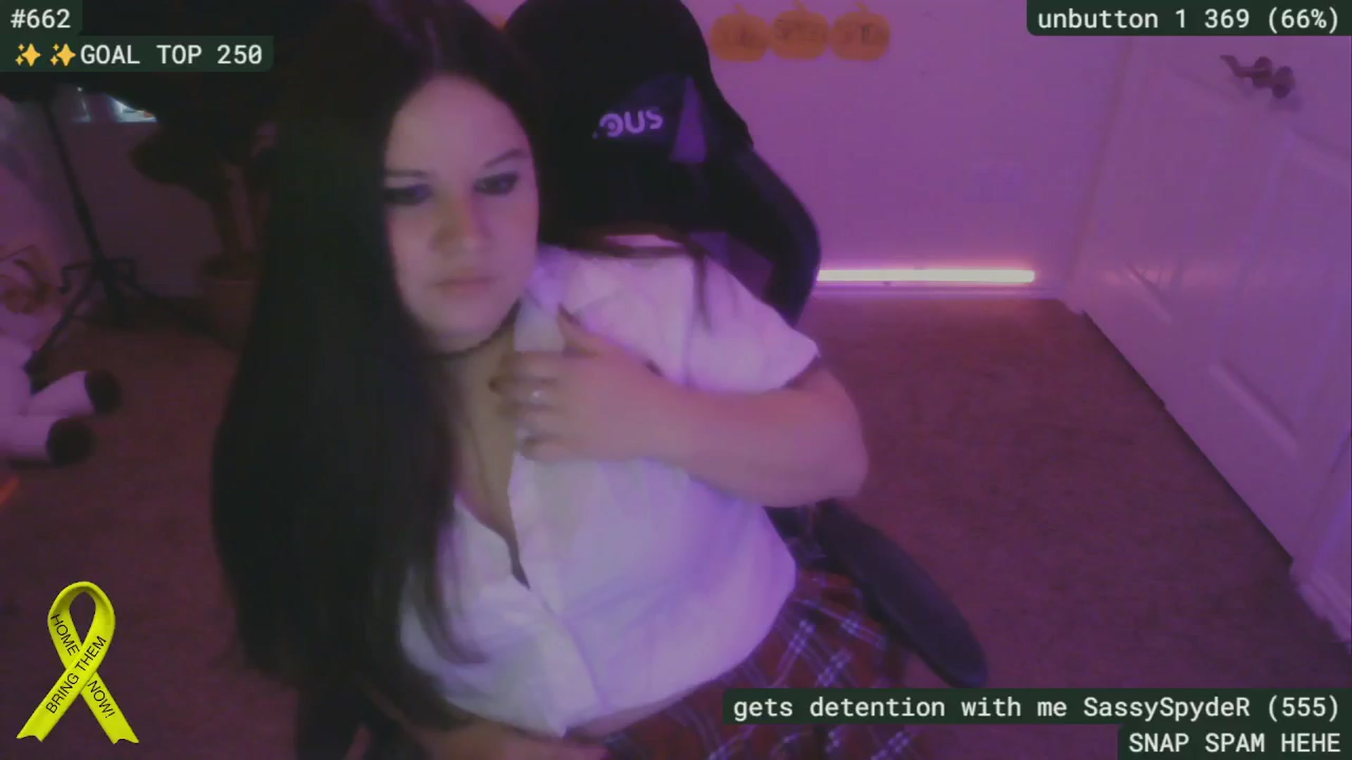 Gallery image thumbnail from SassySarah94's myfreecams stream on, 10/09/2024, 21:19 image 17 of 20