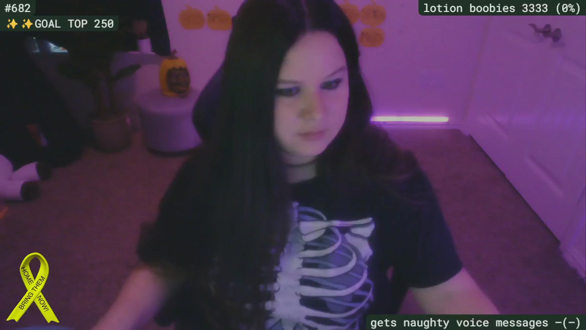 Gallery image thumbnail from SassySarah94's myfreecams stream on, 10/13/2024, 22:22 image 3 of 20