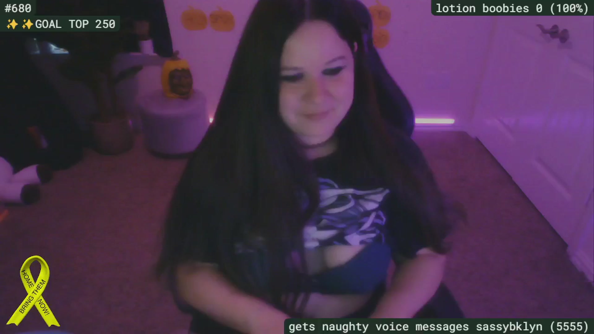 Gallery image thumbnail from SassySarah94's myfreecams stream on, 10/13/2024, 22:22 image 14 of 20