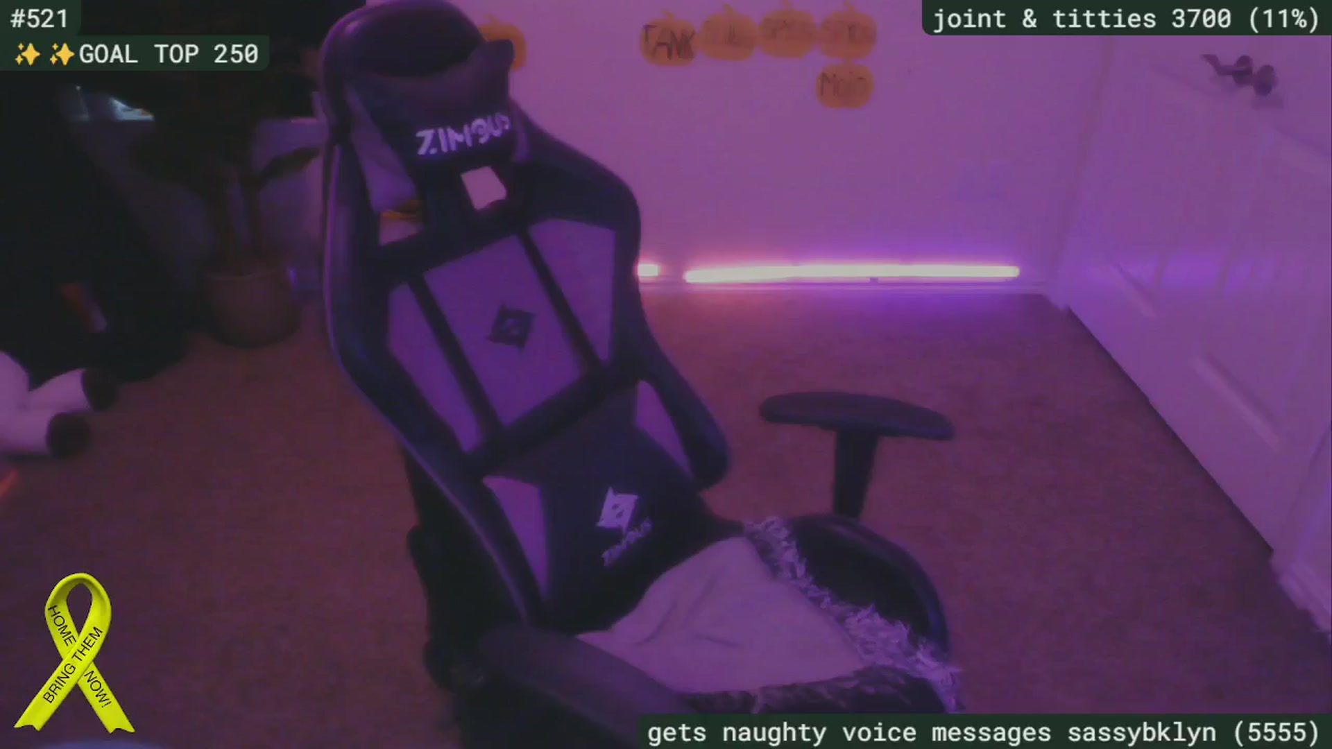 Gallery image thumbnail from SassySarah94's myfreecams stream on, 10/13/2024, 23:41 image 3 of 20