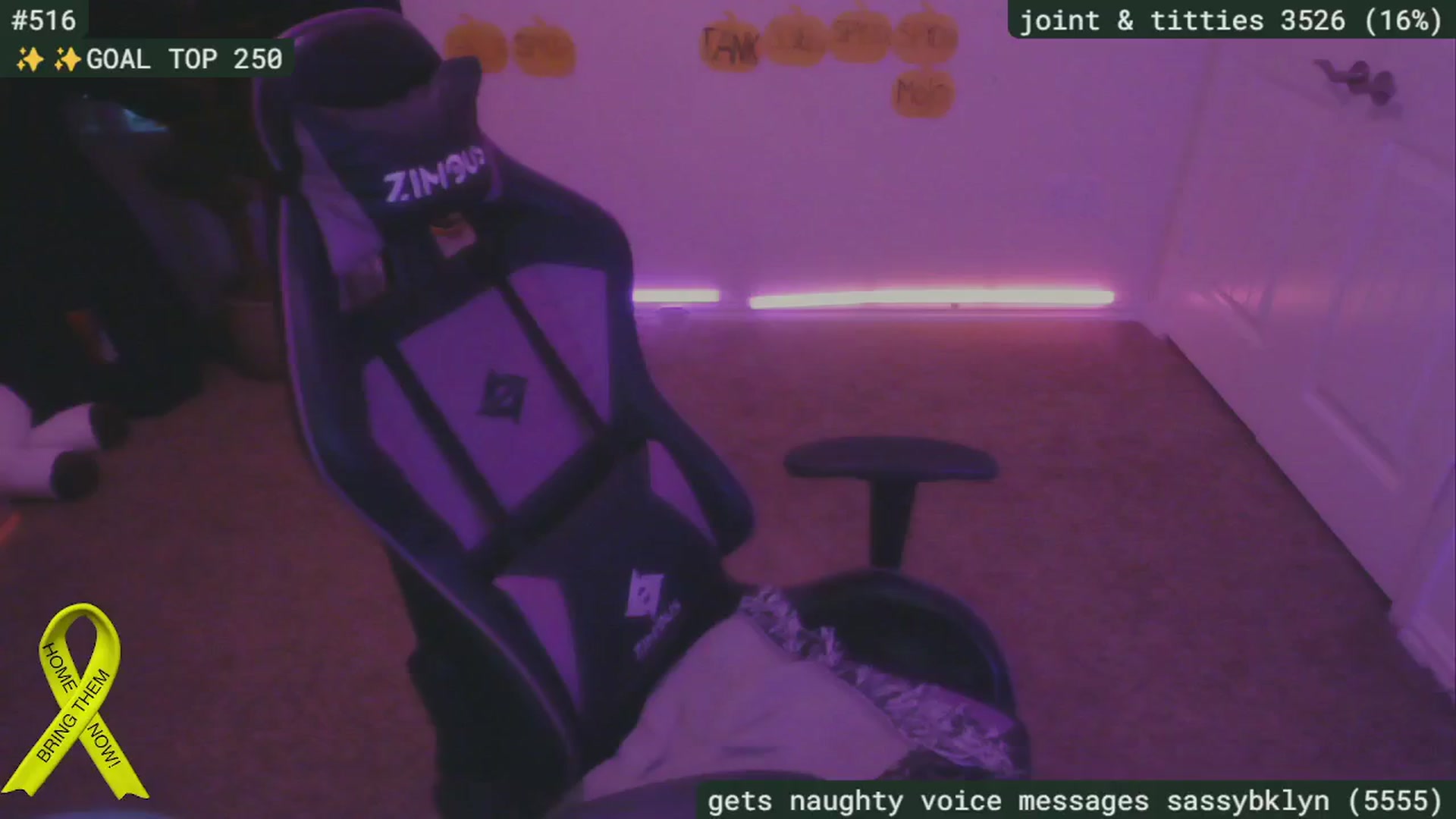 Gallery image thumbnail from SassySarah94's myfreecams stream on, 10/13/2024, 23:41 image 15 of 20