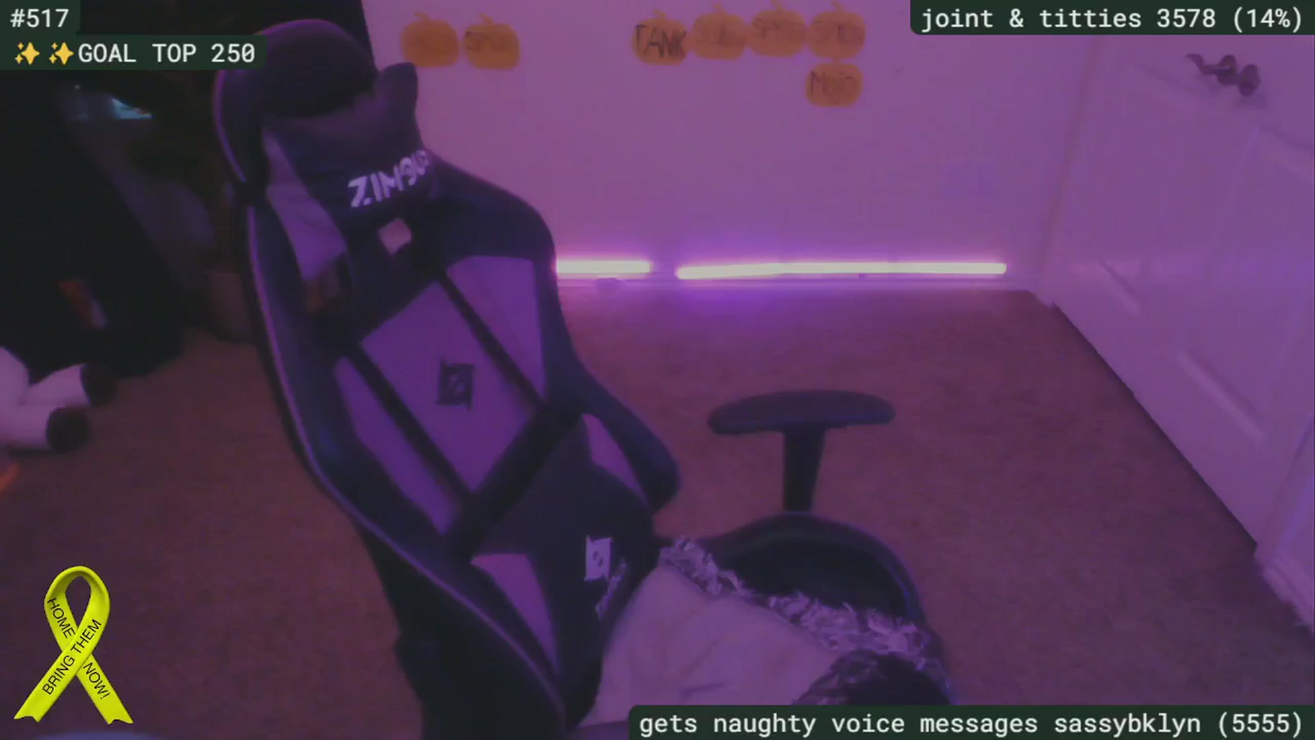 Gallery image thumbnail from SassySarah94's myfreecams stream on, 10/13/2024, 23:41 image 9 of 20