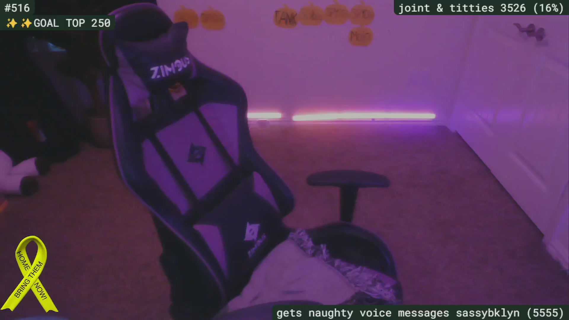 Gallery image thumbnail from SassySarah94's myfreecams stream on, 10/13/2024, 23:41 image 17 of 20