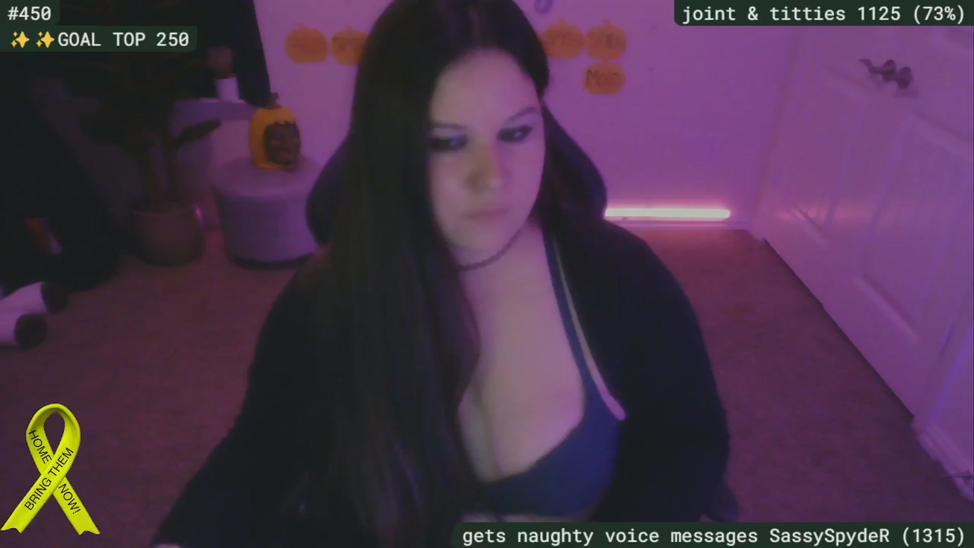 Gallery image thumbnail from SassySarah94's myfreecams stream on, 10/14/2024, 03:28 image 18 of 20
