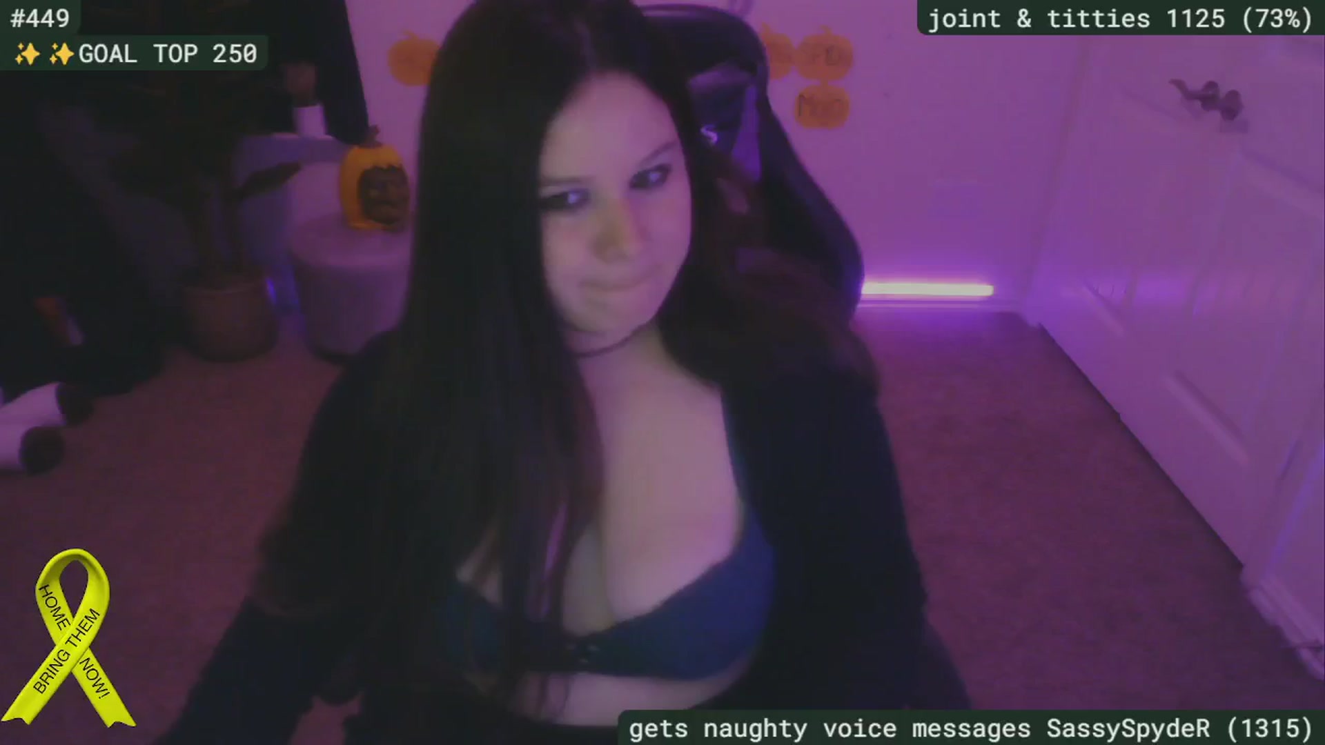 Gallery image thumbnail from SassySarah94's myfreecams stream on, 10/14/2024, 03:28 image 12 of 20