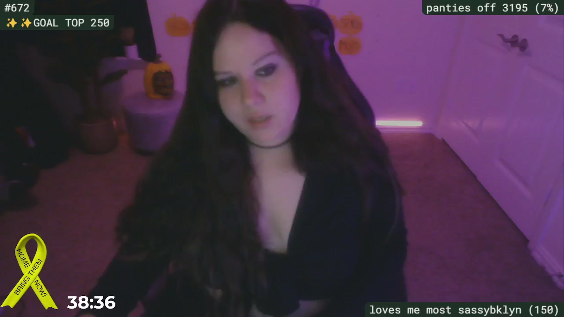 Gallery image thumbnail from SassySarah94's myfreecams stream on, 10/21/2024, 01:01 image 19 of 20