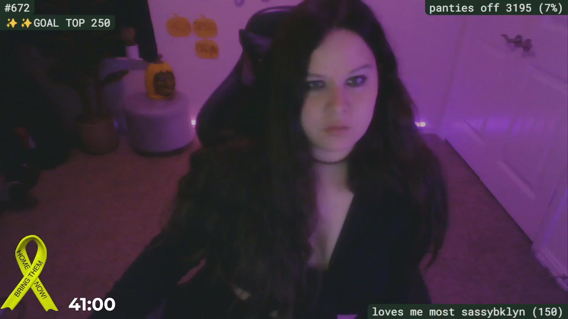 Gallery image thumbnail from SassySarah94's myfreecams stream on, 10/21/2024, 01:01 image 16 of 20