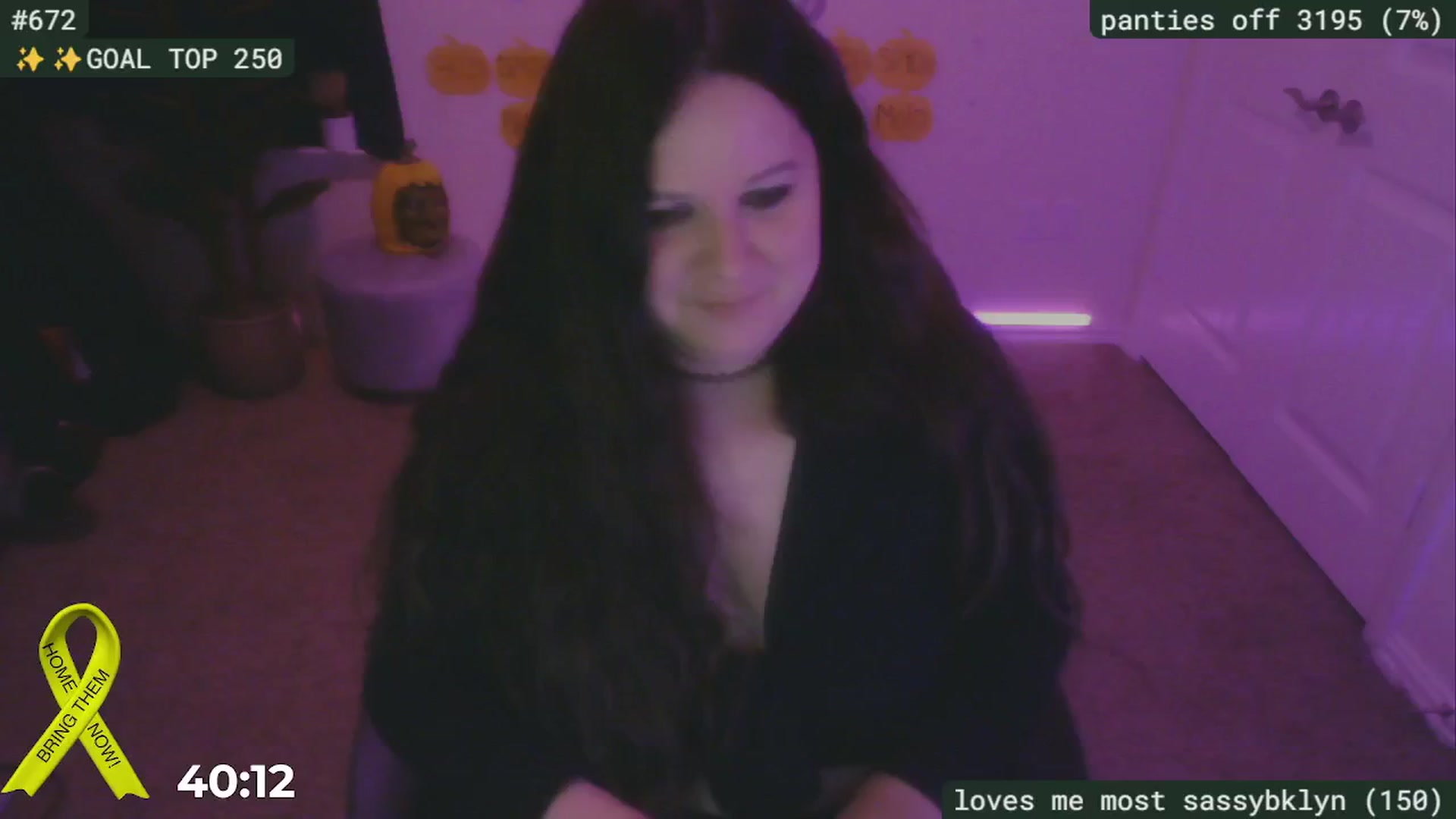 Gallery image thumbnail from SassySarah94's myfreecams stream on, 10/21/2024, 01:01 image 17 of 20