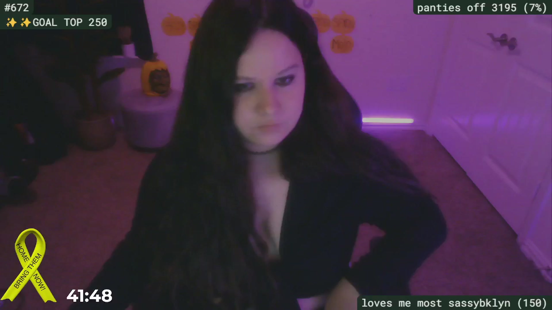Gallery image thumbnail from SassySarah94's myfreecams stream on, 10/21/2024, 01:01 image 15 of 20