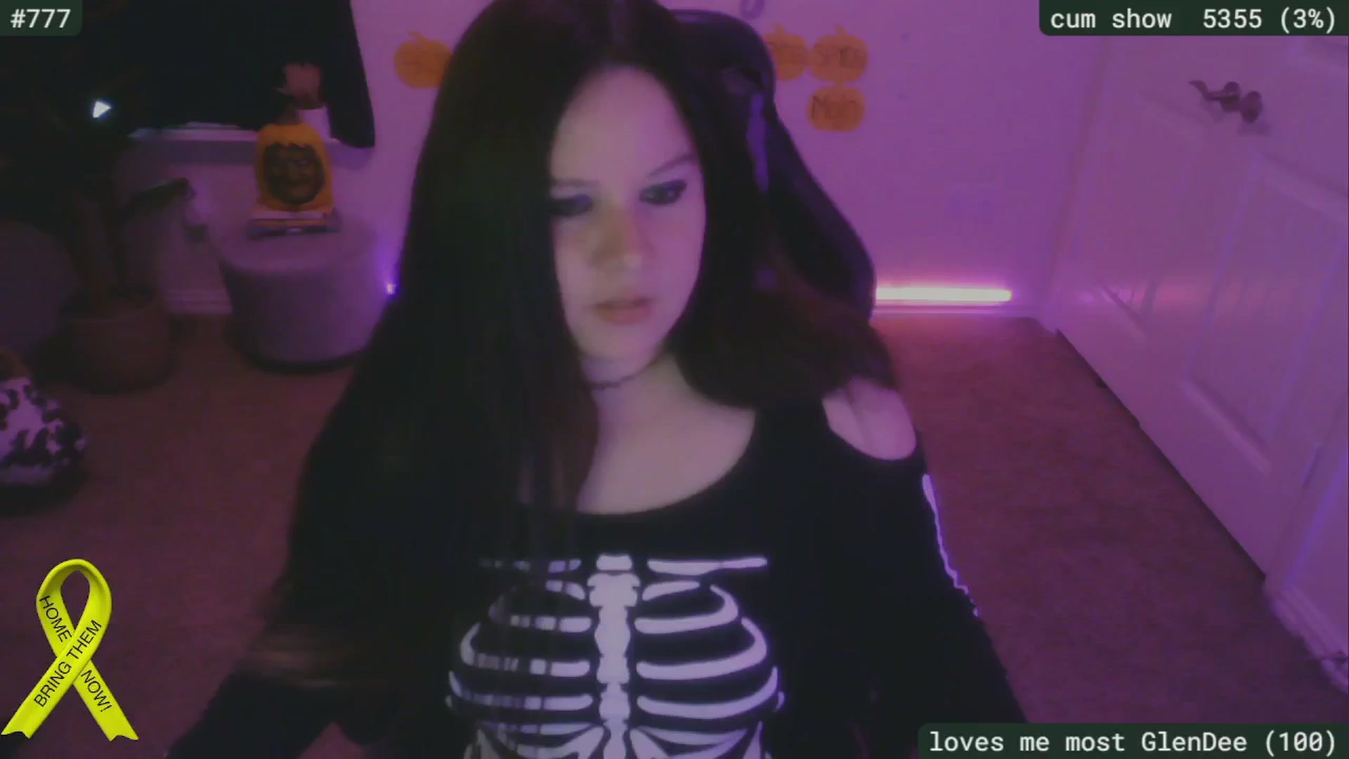 Gallery image thumbnail from SassySarah94's myfreecams stream on, 10/23/2024, 20:36 image 16 of 20