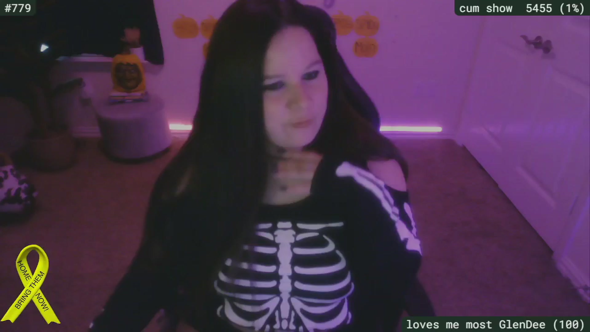 Gallery image thumbnail from SassySarah94's myfreecams stream on, 10/23/2024, 20:36 image 9 of 20