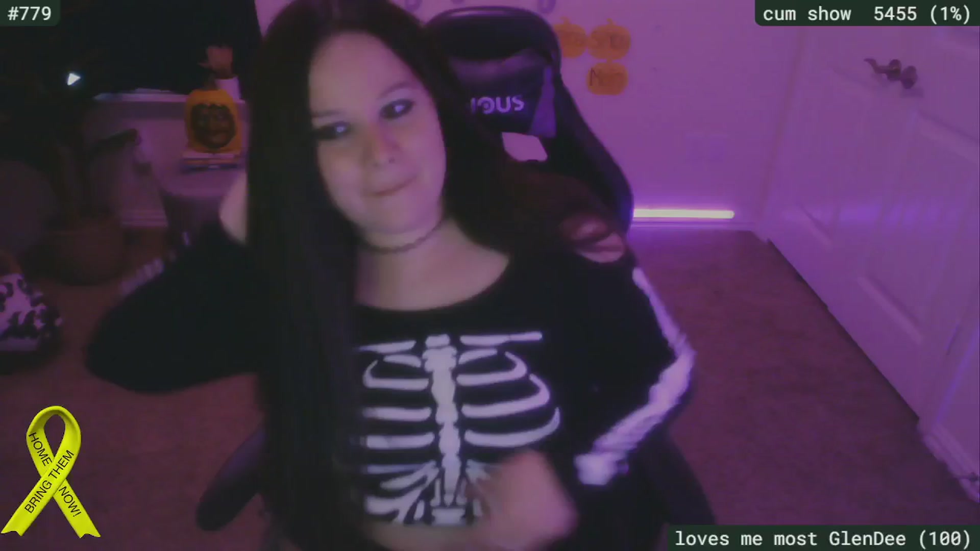 Gallery image thumbnail from SassySarah94's myfreecams stream on, 10/23/2024, 20:36 image 10 of 20