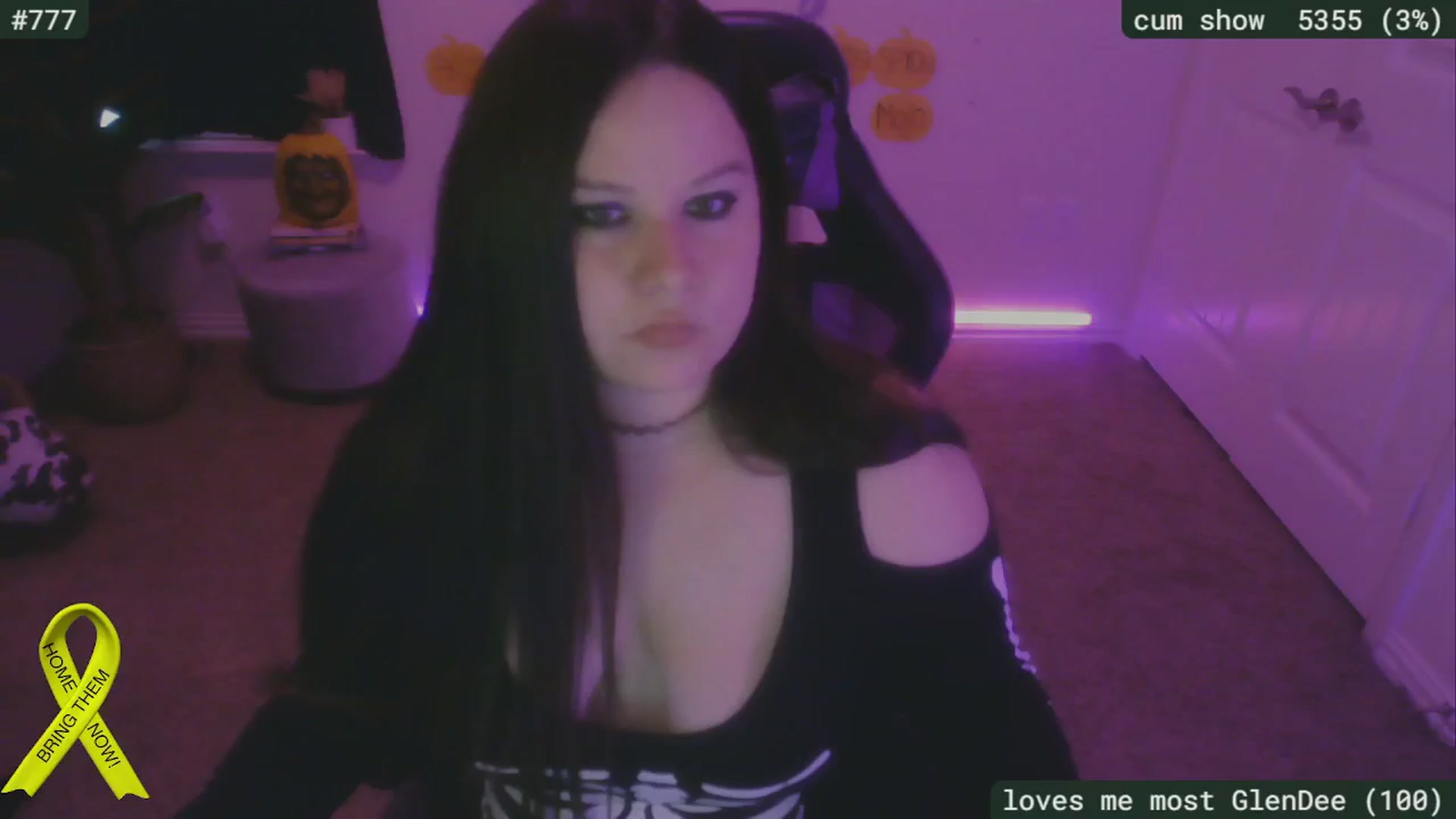 Gallery image thumbnail from SassySarah94's myfreecams stream on, 10/23/2024, 20:36 image 17 of 20