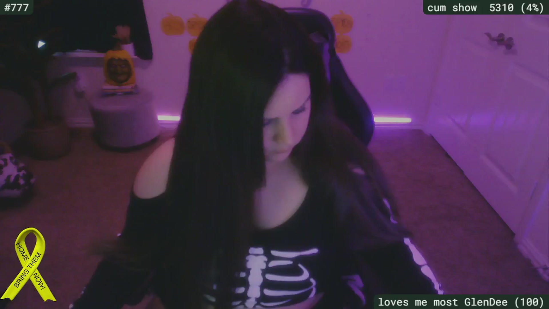 Gallery image thumbnail from SassySarah94's myfreecams stream on, 10/23/2024, 20:36 image 20 of 20