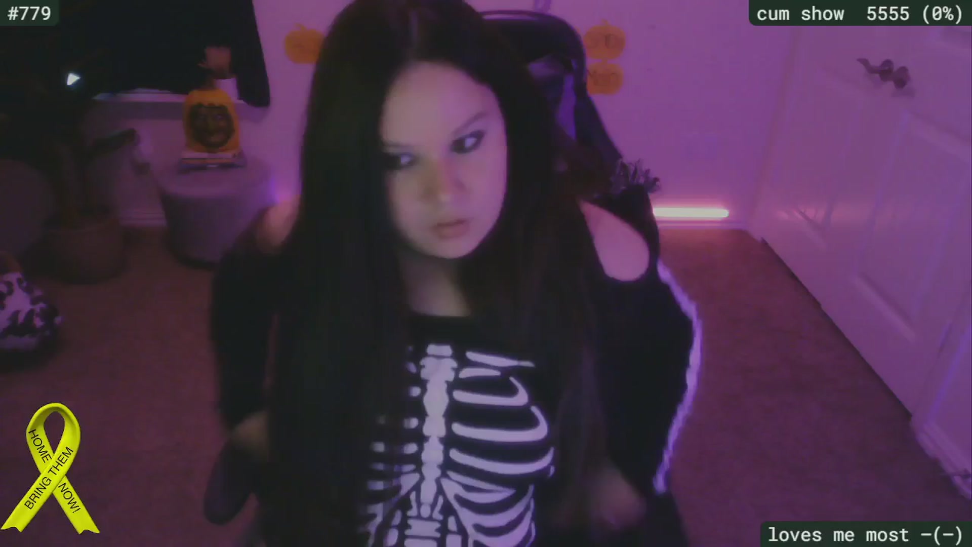Gallery image thumbnail from SassySarah94's myfreecams stream on, 10/23/2024, 20:36 image 6 of 20