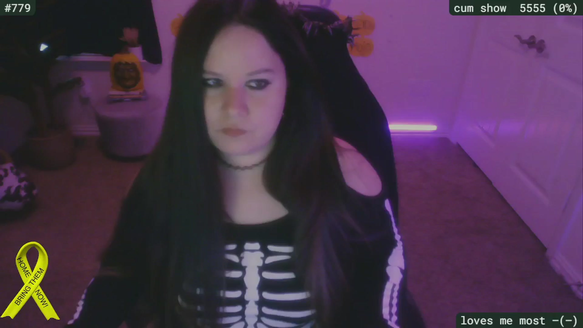 Gallery image thumbnail from SassySarah94's myfreecams stream on, 10/23/2024, 20:36 image 3 of 20