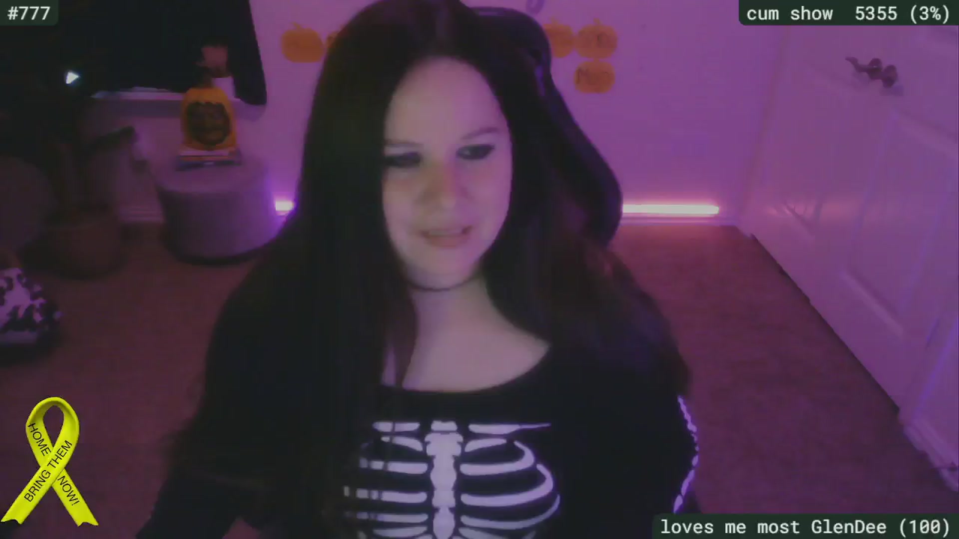 Gallery image thumbnail from SassySarah94's myfreecams stream on, 10/23/2024, 20:36 image 15 of 20