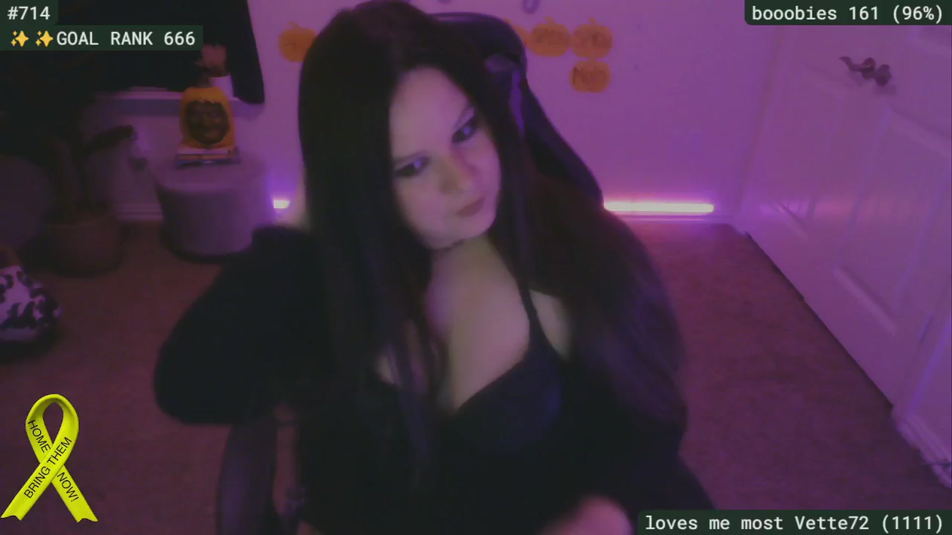 Gallery image thumbnail from SassySarah94's myfreecams stream on, 10/24/2024, 02:38 image 17 of 20