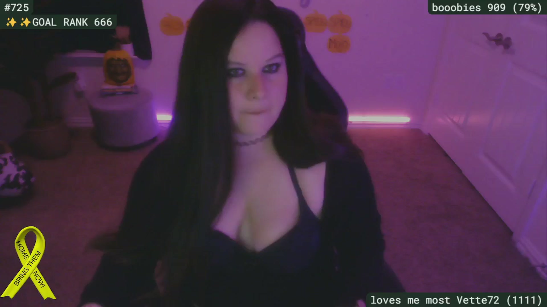 Gallery image thumbnail from SassySarah94's myfreecams stream on, 10/24/2024, 02:38 image 11 of 20