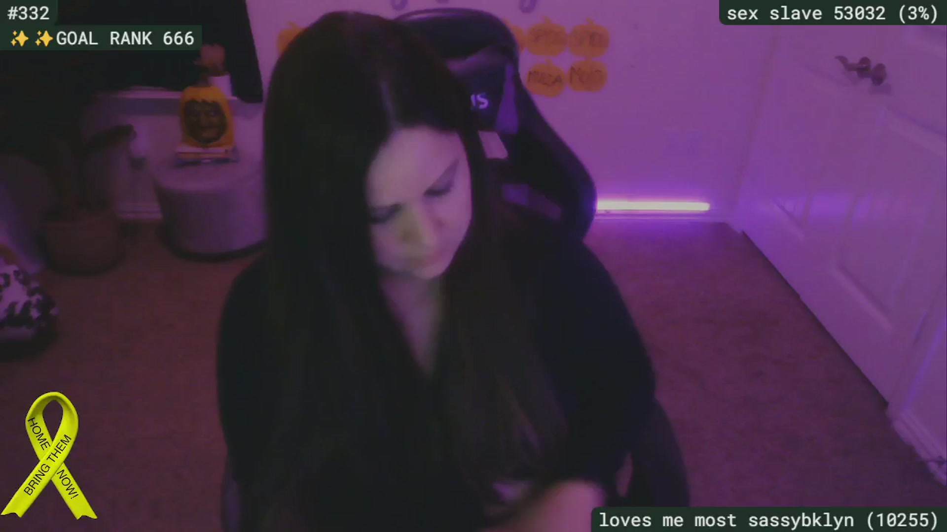 Gallery image thumbnail from SassySarah94's myfreecams stream on, 10/27/2024, 04:05 image 18 of 20