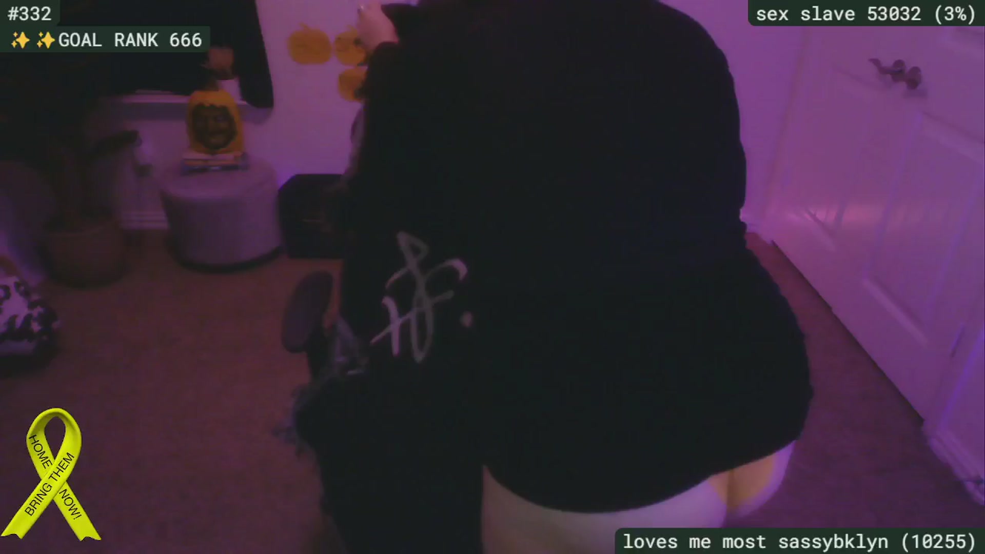Gallery image thumbnail from SassySarah94's myfreecams stream on, 10/27/2024, 04:05 image 11 of 20