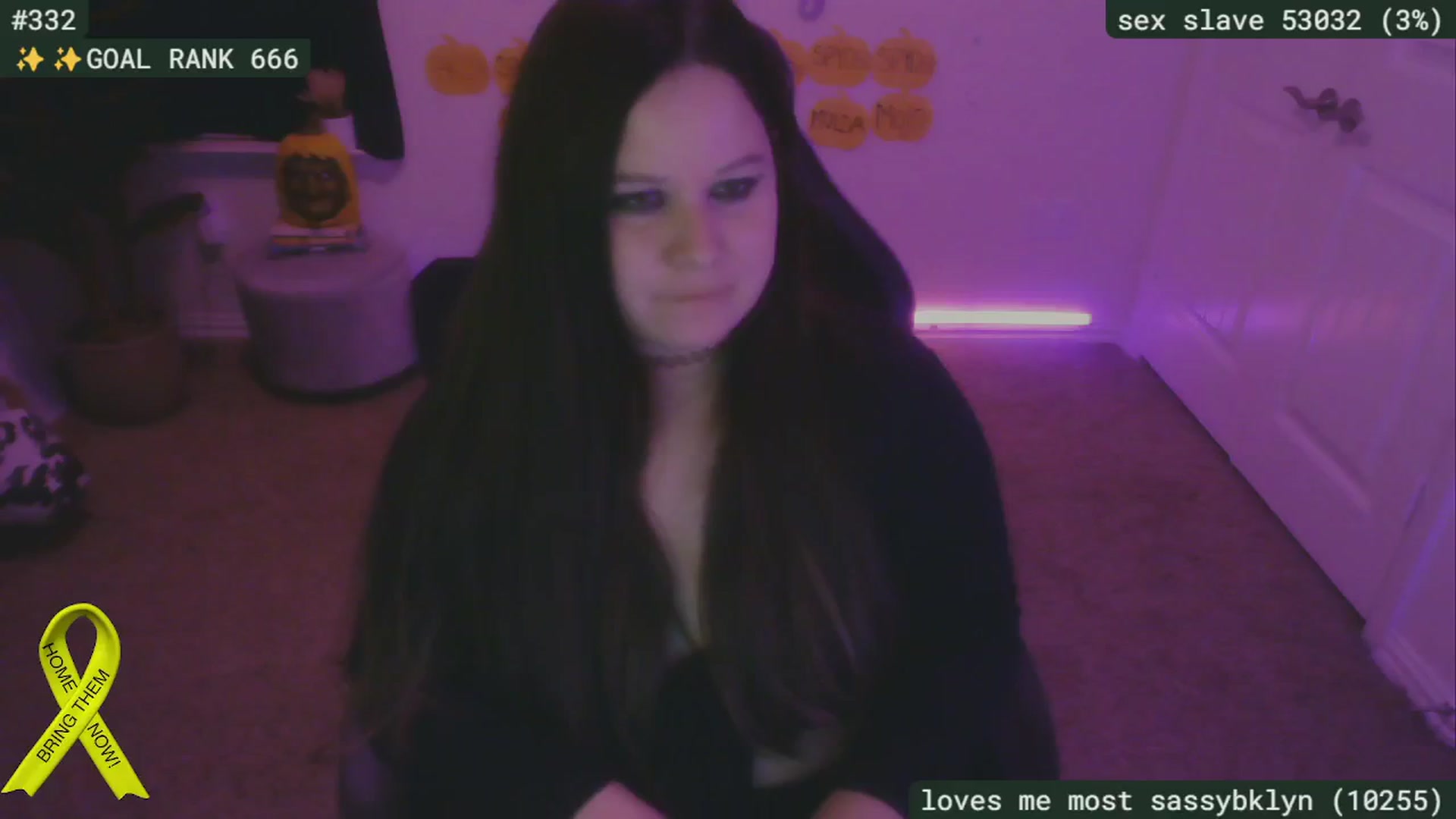Gallery image thumbnail from SassySarah94's myfreecams stream on, 10/27/2024, 04:05 image 16 of 20