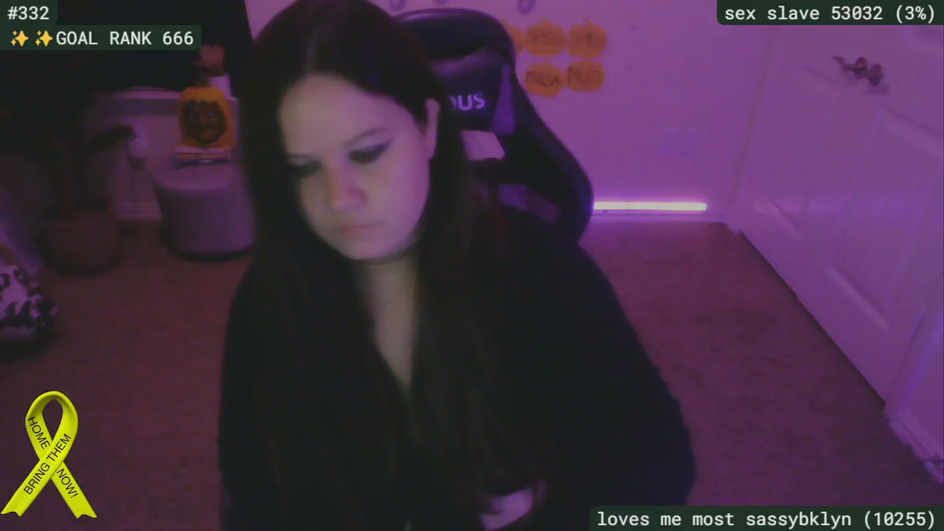 Gallery image thumbnail from SassySarah94's myfreecams stream on, 10/27/2024, 04:05 image 17 of 20
