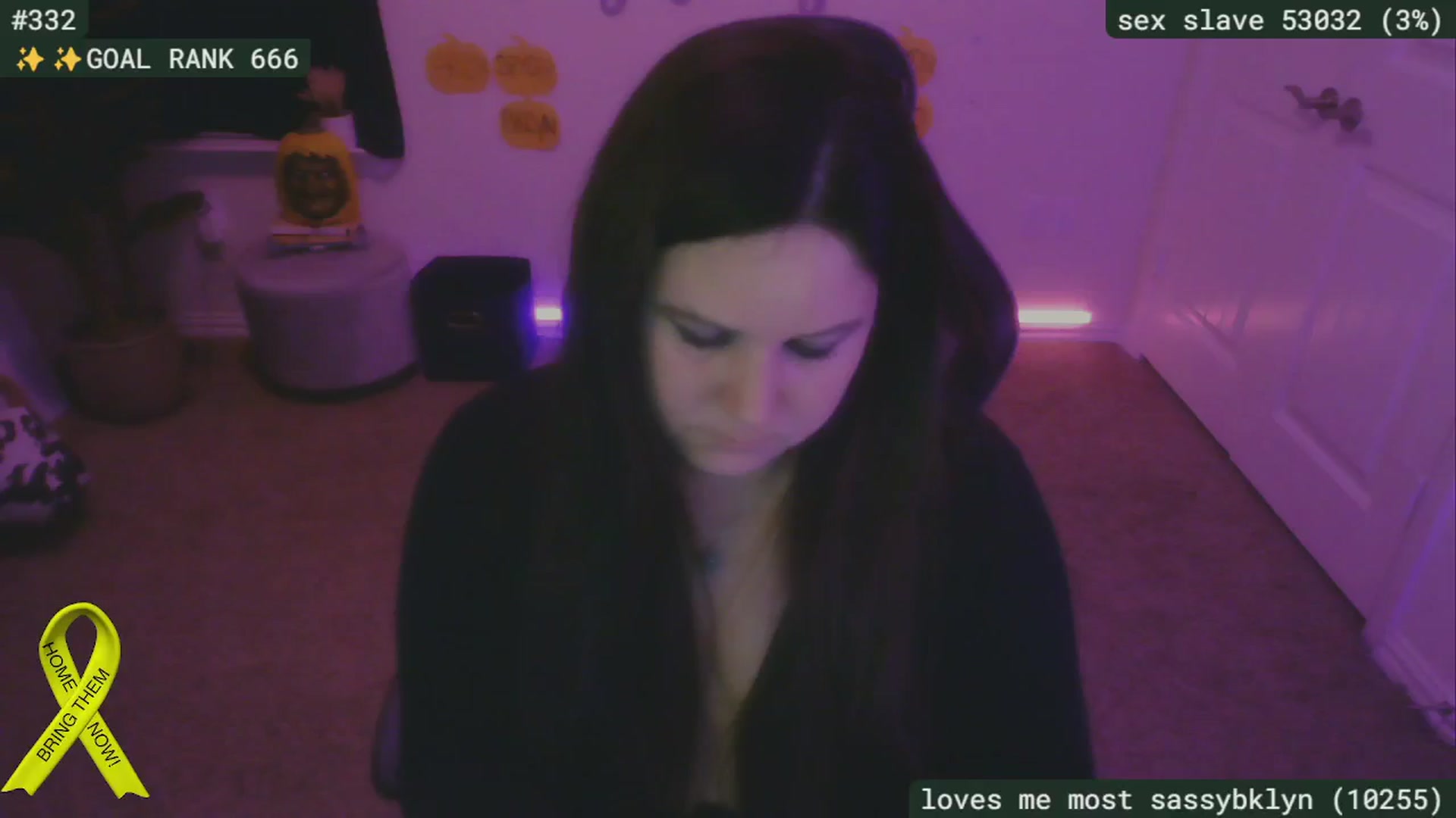 Gallery image thumbnail from SassySarah94's myfreecams stream on, 10/27/2024, 04:05 image 12 of 20