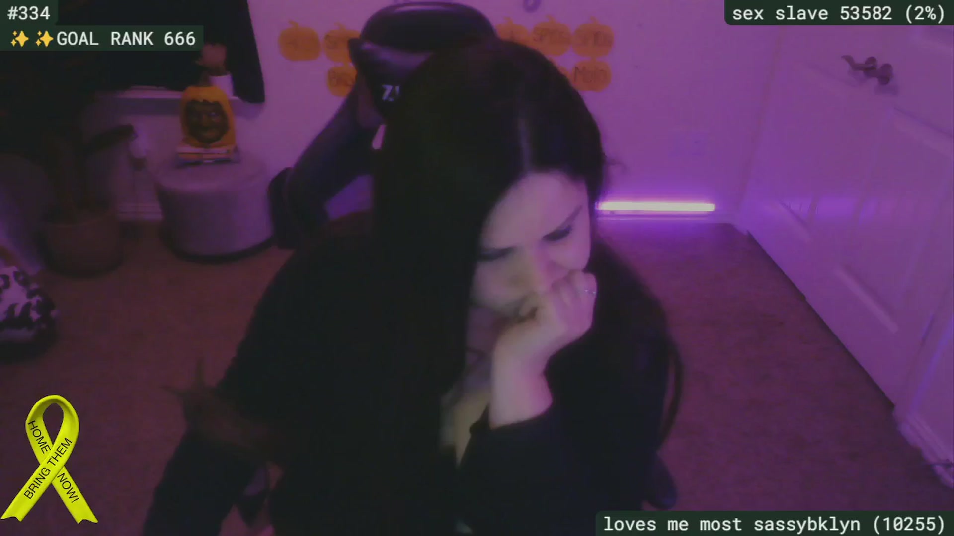 Gallery image thumbnail from SassySarah94's myfreecams stream on, 10/27/2024, 04:05 image 3 of 20