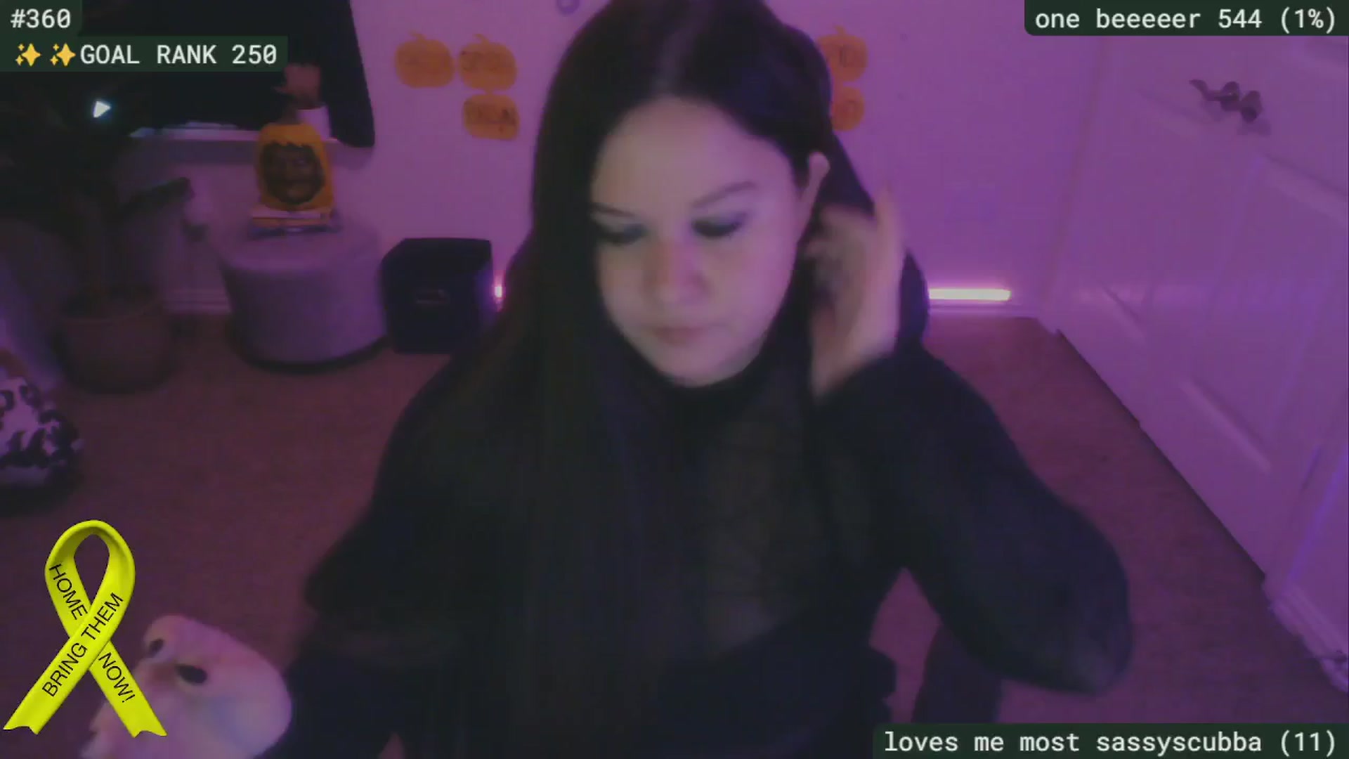 Gallery image thumbnail from SassySarah94's myfreecams stream on, 10/28/2024, 20:30 image 6 of 20