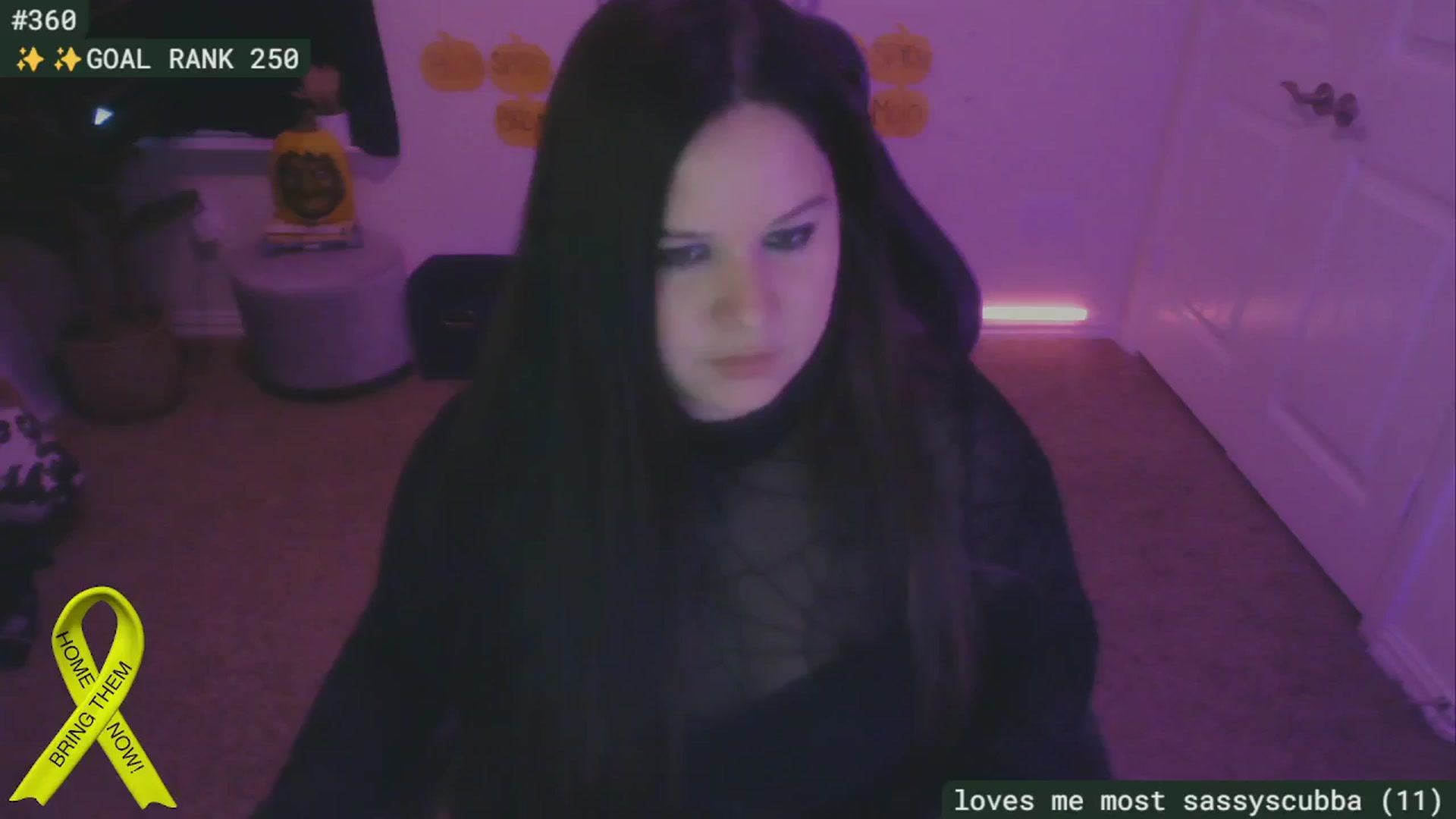 Gallery image thumbnail from SassySarah94's myfreecams stream on, 10/28/2024, 20:30 image 18 of 20