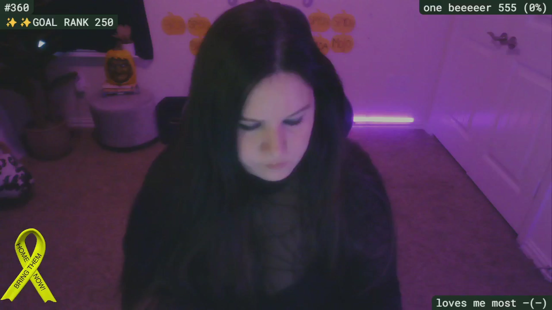 Gallery image thumbnail from SassySarah94's myfreecams stream on, 10/28/2024, 20:30 image 3 of 20