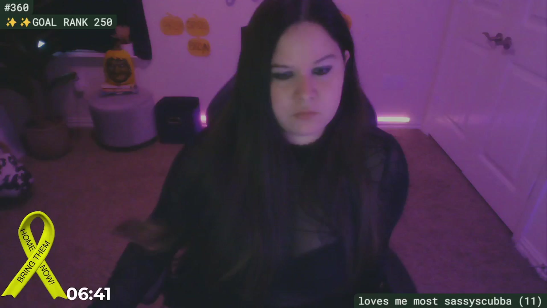 Gallery image thumbnail from SassySarah94's myfreecams stream on, 10/28/2024, 20:30 image 11 of 20