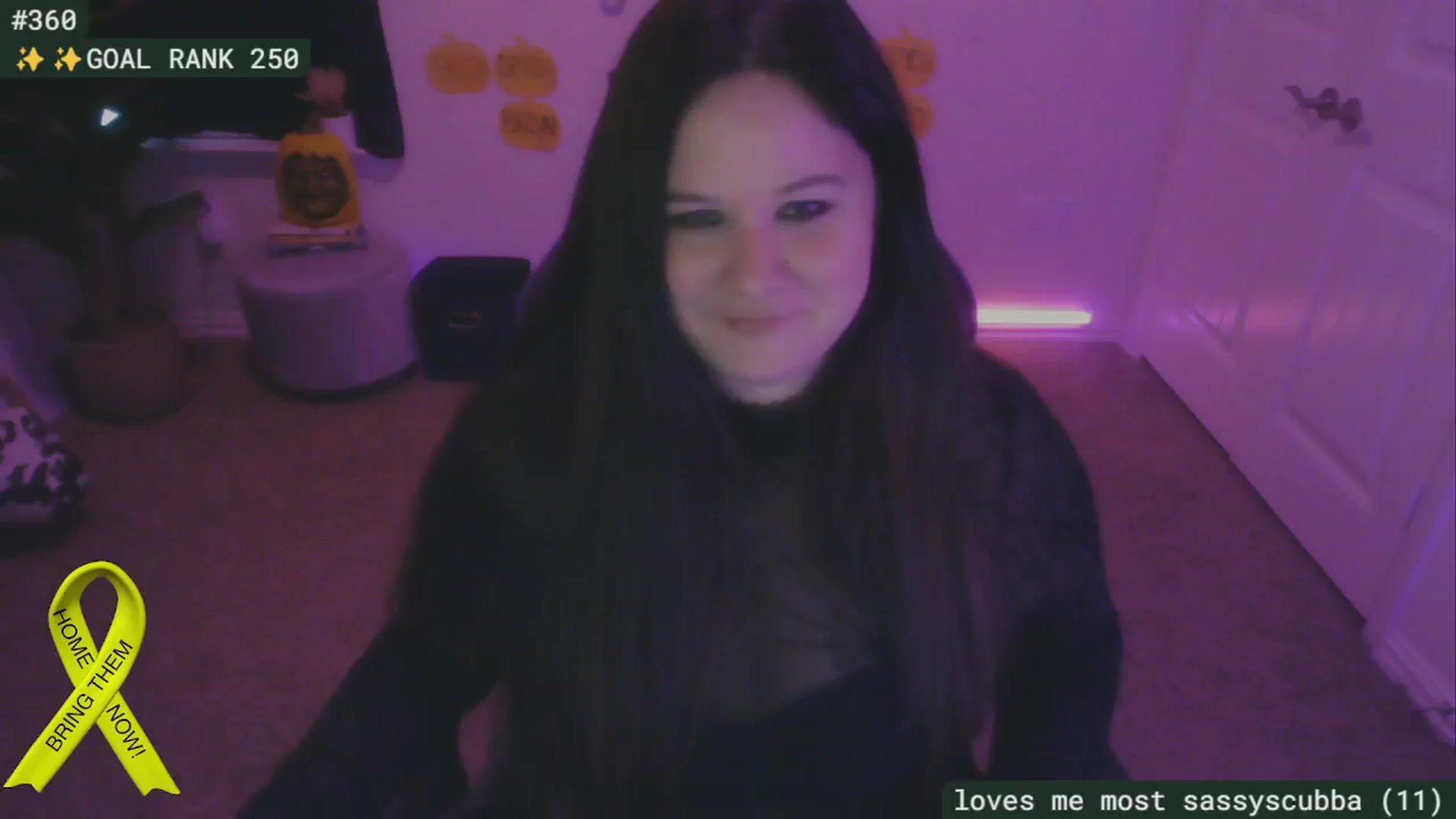 Gallery image thumbnail from SassySarah94's myfreecams stream on, 10/28/2024, 20:30 image 10 of 20